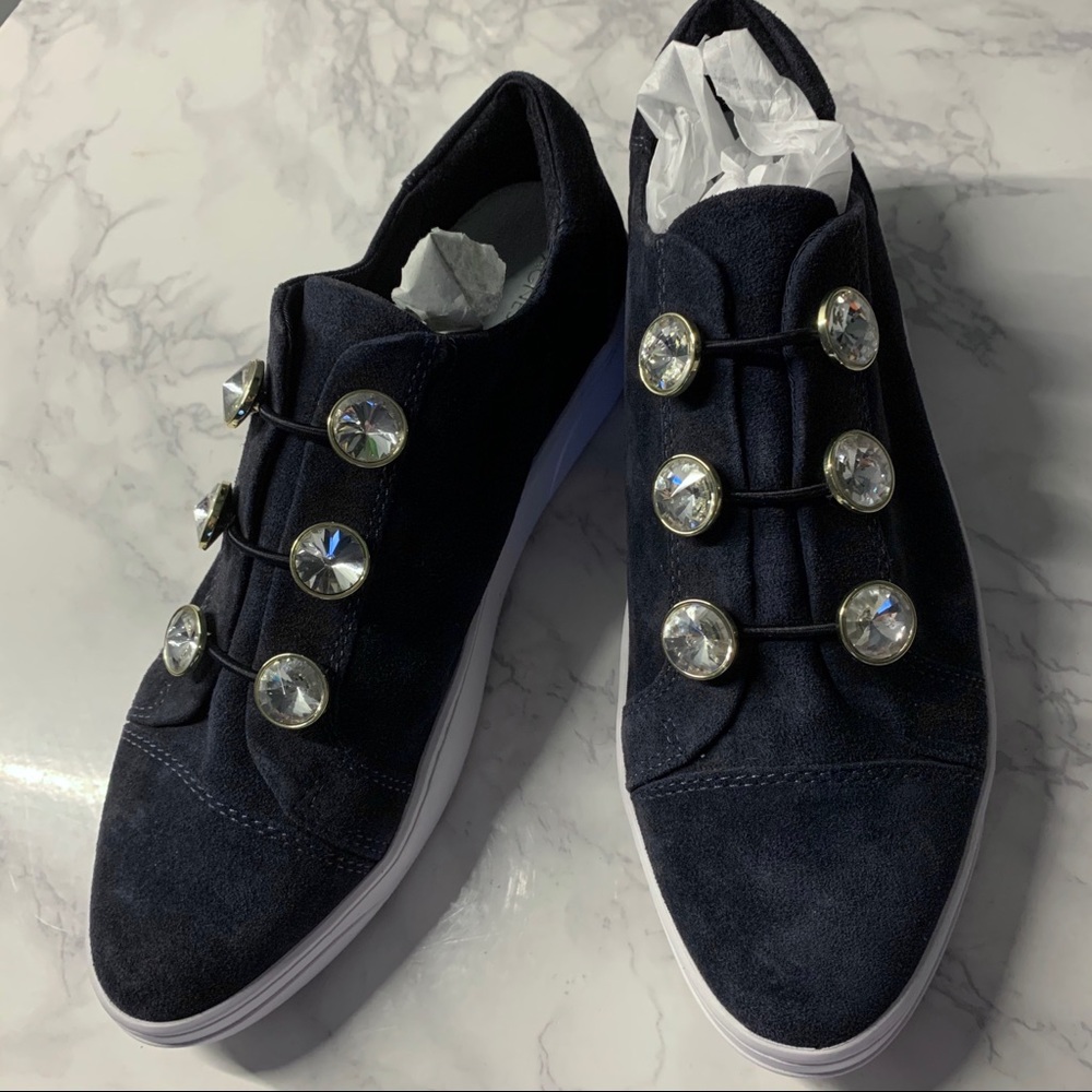 New navy fashion sneaker size 10
